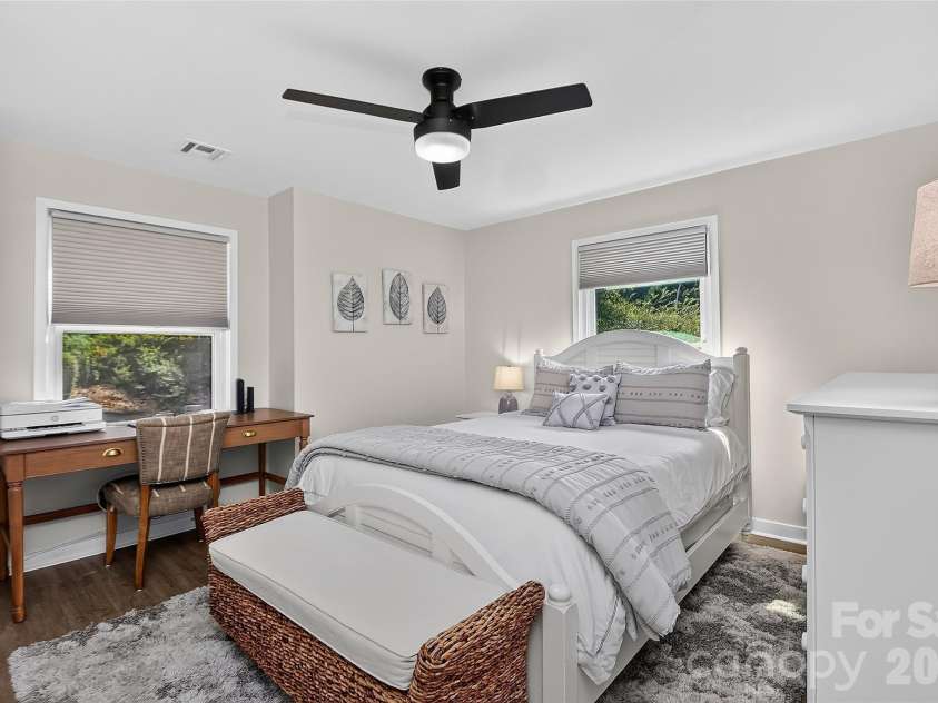 7340 Lakefront Drive, Charlotte, NC 28278.  MLS# CAR4415348, YatesRealty ID 15412. 