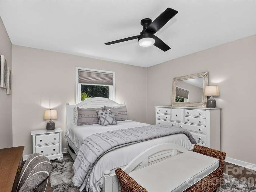 7340 Lakefront Drive, Charlotte, NC 28278.  MLS# CAR4415348, YatesRealty ID 15412. 