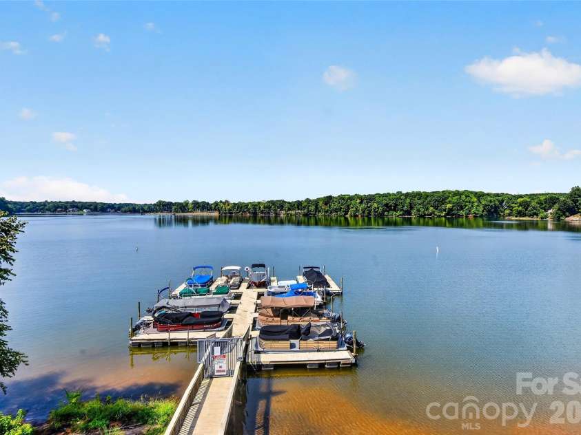7340 Lakefront Drive, Charlotte, NC 28278.  MLS# CAR4415348, YatesRealty ID 15412. 