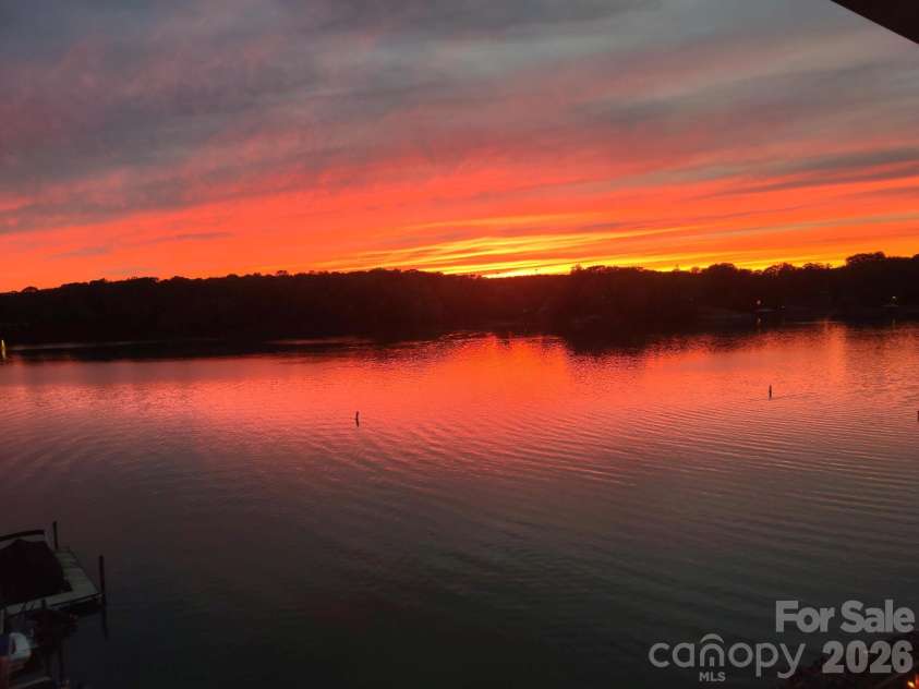 7340 Lakefront Drive, Charlotte, NC 28278.  MLS# CAR4415348, YatesRealty ID 15412. 