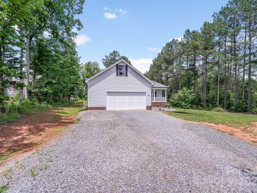 1406 High Shoals Road, Lincolnton, NC 28092.  MLS# CAR4257315, YatesRealty ID 15413. 