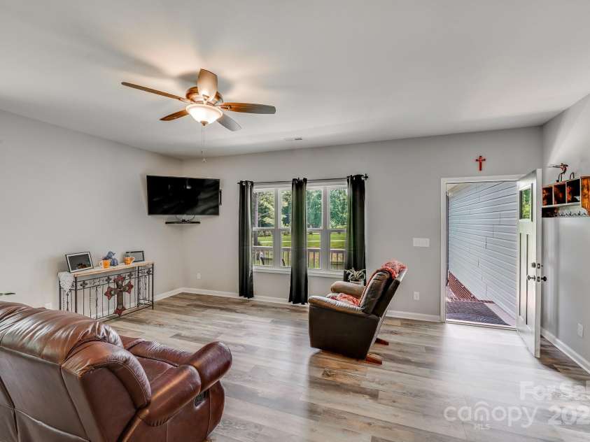 1406 High Shoals Road, Lincolnton, NC 28092.  MLS# CAR4257315, YatesRealty ID 15413. 