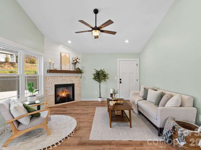 56 White Oak Place, Mars Hill, NC 28754.  MLS# CAR4334521, YatesRealty ID 15413. Gas Log fireplace