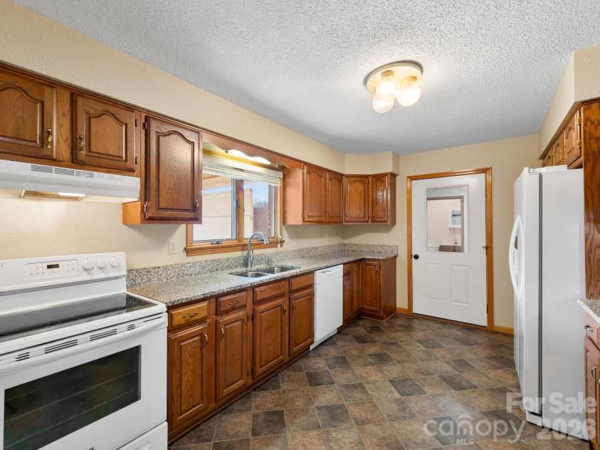 1287 Charlotte Highway, Fairview, NC 28730.  MLS# CAR4381797, YatesRealty ID 15414. 