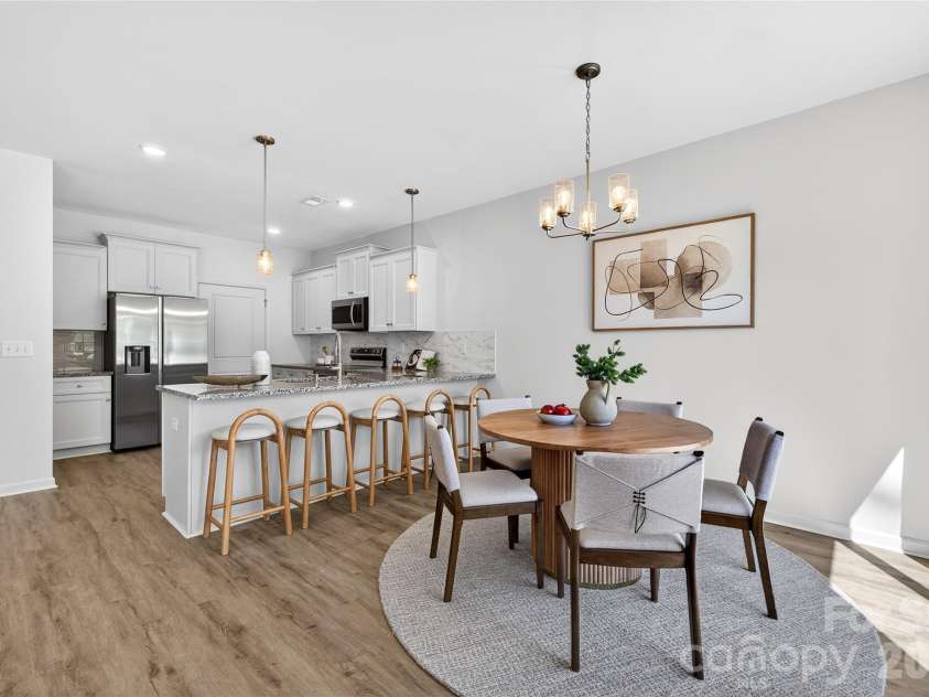 539 Dawn Circle, Charlotte, NC 28213.  MLS# CAR4338636, YatesRealty ID 15415. 