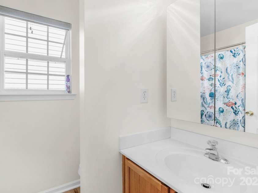 6821 Parkers Crossing Drive, Charlotte, NC 28215.  MLS# CAR4239223, YatesRealty ID 15417. 