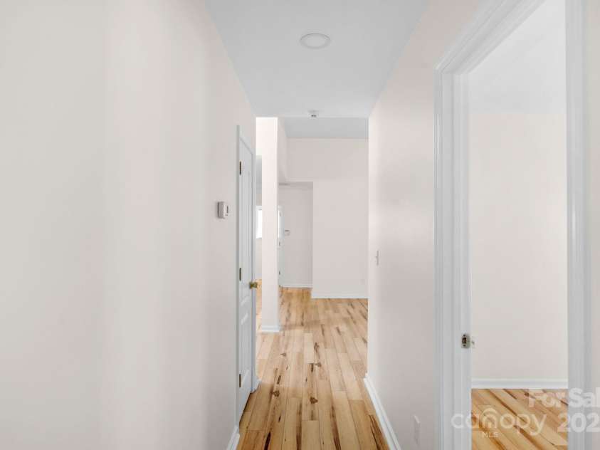 6821 Parkers Crossing Drive, Charlotte, NC 28215.  MLS# CAR4239223, YatesRealty ID 15417. 