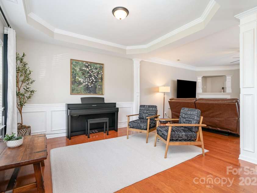 4711 Sunburst Lane, Charlotte, NC 28213.  MLS# CAR4255834, YatesRealty ID 15418. 