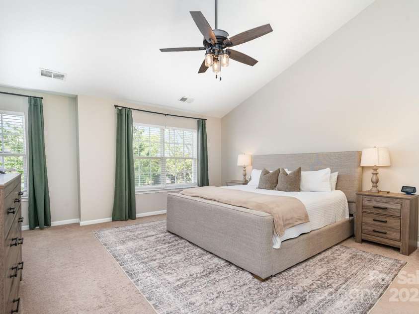 4711 Sunburst Lane, Charlotte, NC 28213.  MLS# CAR4255834, YatesRealty ID 15418. 