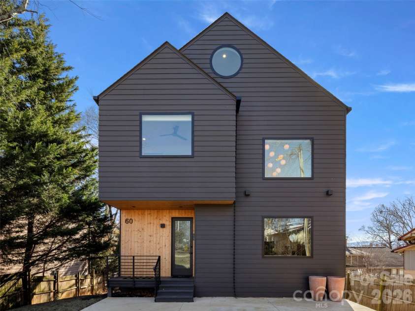 60 Harvard Place, Asheville, NC 28806.  MLS# CAR4403938, YatesRealty ID 15418. Front View