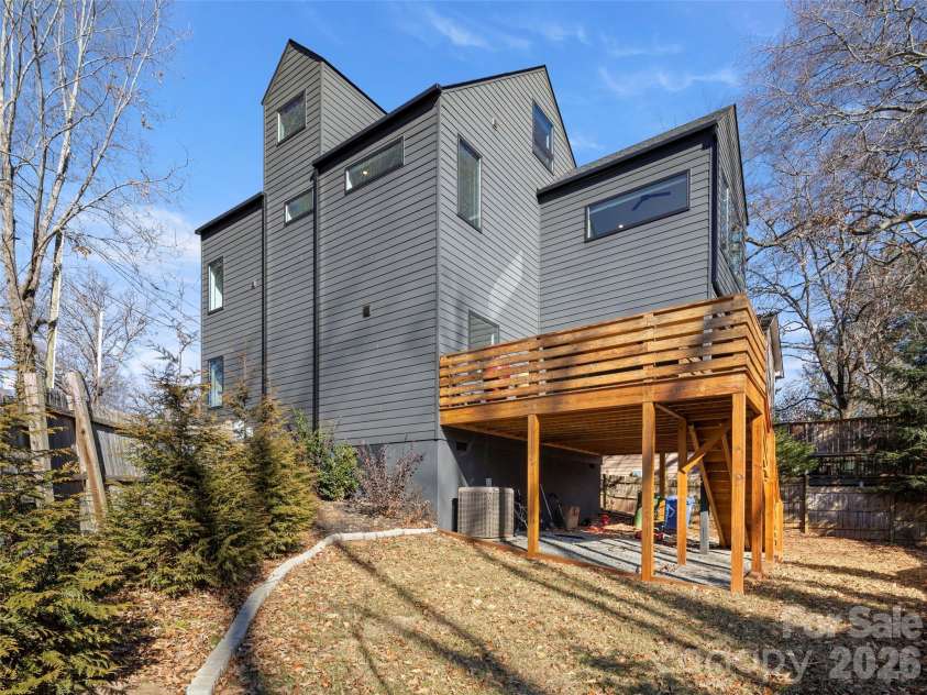 60 Harvard Place, Asheville, NC 28806.  MLS# CAR4403938, YatesRealty ID 15418. Side View