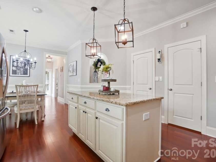 3203 Kelsey Plaza, Kannapolis, NC 28081.  MLS# CAR4346160, YatesRealty ID 15419. 
