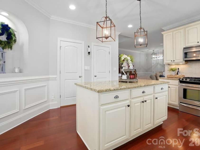 3203 Kelsey Plaza, Kannapolis, NC 28081.  MLS# CAR4346160, YatesRealty ID 15419. 