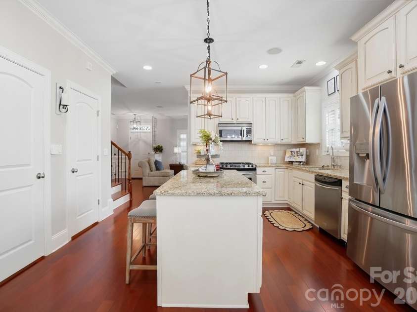 3203 Kelsey Plaza, Kannapolis, NC 28081.  MLS# CAR4346160, YatesRealty ID 15419. 