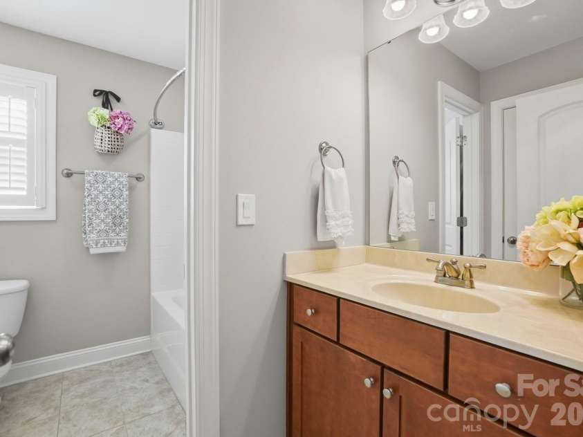 3203 Kelsey Plaza, Kannapolis, NC 28081.  MLS# CAR4346160, YatesRealty ID 15419. 