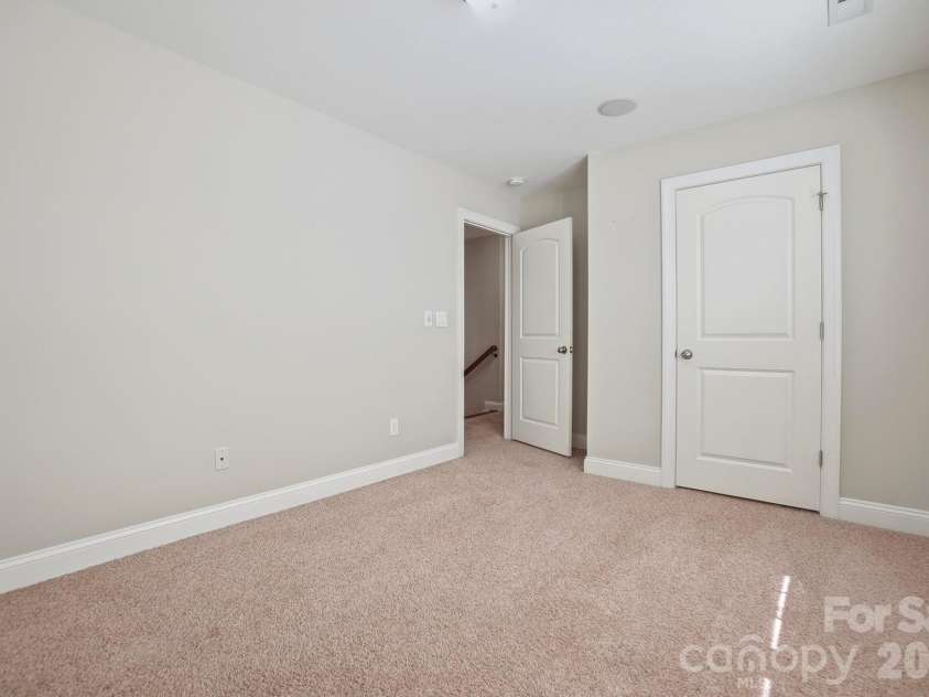 3203 Kelsey Plaza, Kannapolis, NC 28081.  MLS# CAR4346160, YatesRealty ID 15419. 