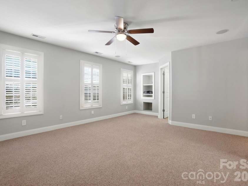 3203 Kelsey Plaza, Kannapolis, NC 28081.  MLS# CAR4346160, YatesRealty ID 15419. 
