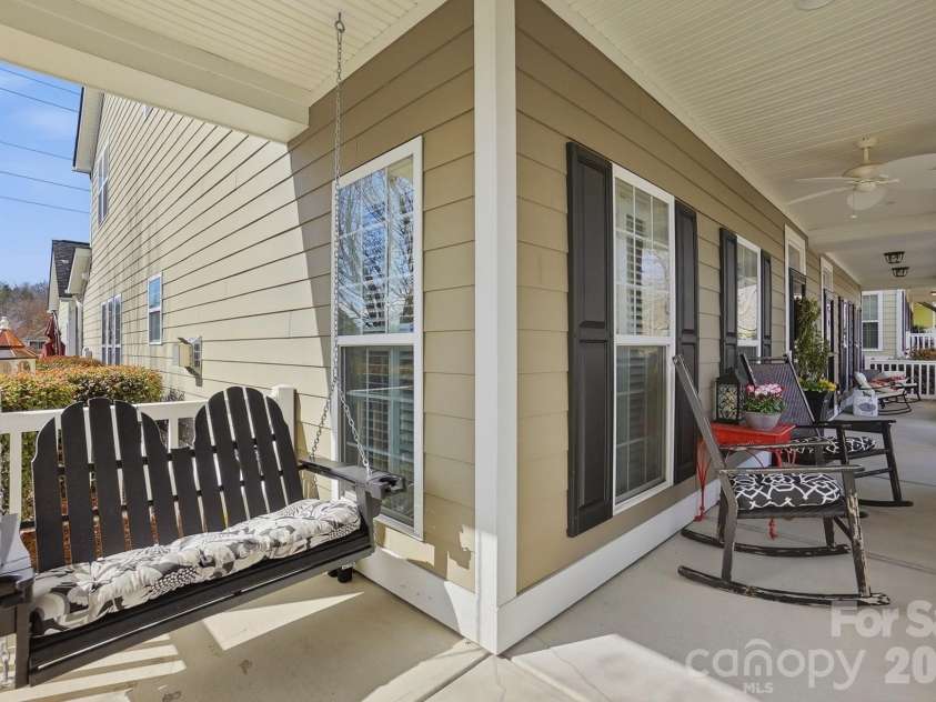 3203 Kelsey Plaza, Kannapolis, NC 28081.  MLS# CAR4346160, YatesRealty ID 15419. 