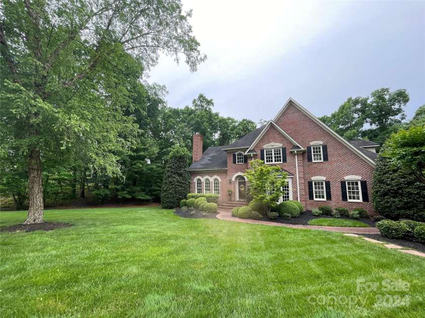 500 Muirfield Drive, Albemarle, NC 28001.  MLS# CAR4138063, YatesRealty ID 15419. 