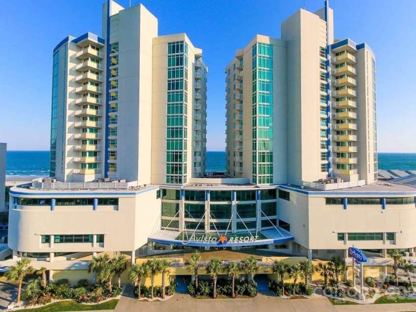 300 Ocean Boulevard, North Myrtle Beach, SC 29582.  MLS# CAR4206159, YatesRealty ID 1542. 