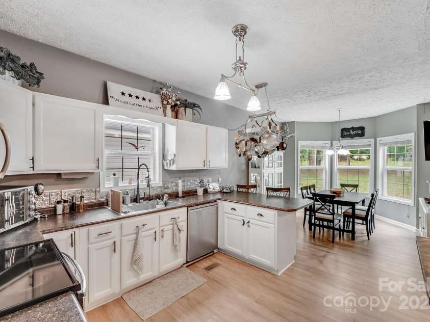 592 Woodcrest Drive, Gastonia, NC 28052.  MLS# CAR4259906, YatesRealty ID 15420. 