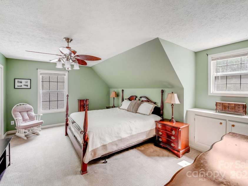 592 Woodcrest Drive, Gastonia, NC 28052.  MLS# CAR4259906, YatesRealty ID 15420. 