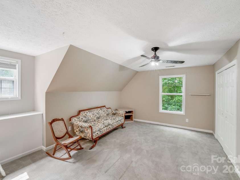 592 Woodcrest Drive, Gastonia, NC 28052.  MLS# CAR4259906, YatesRealty ID 15420. 