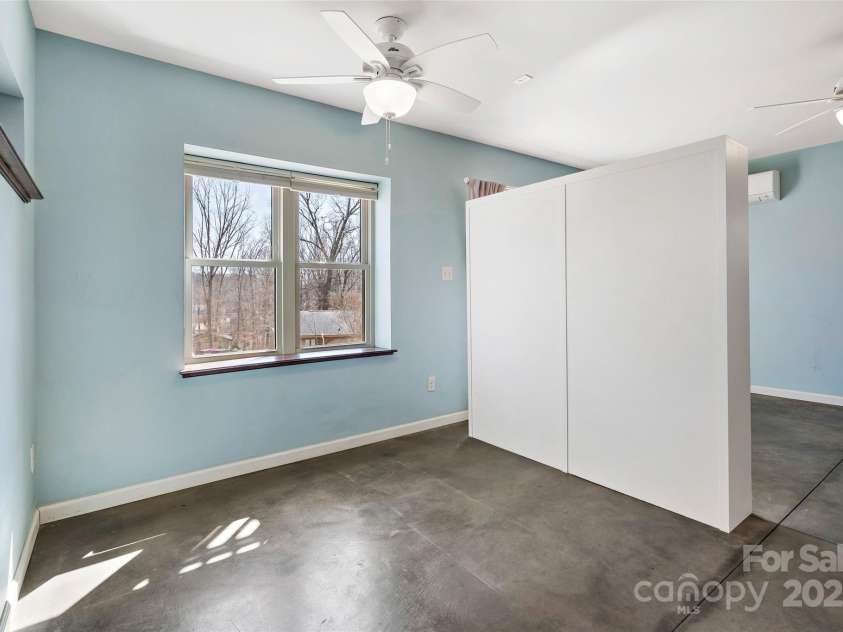 10 Wellspring Lane, Asheville, NC 28806.  MLS# CAR4224636, YatesRealty ID 15421. 