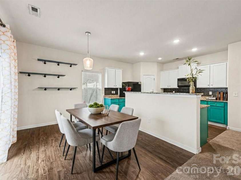 3120 Ellingford Road, Charlotte, NC 28214.  MLS# CAR4345771, YatesRealty ID 15421. 