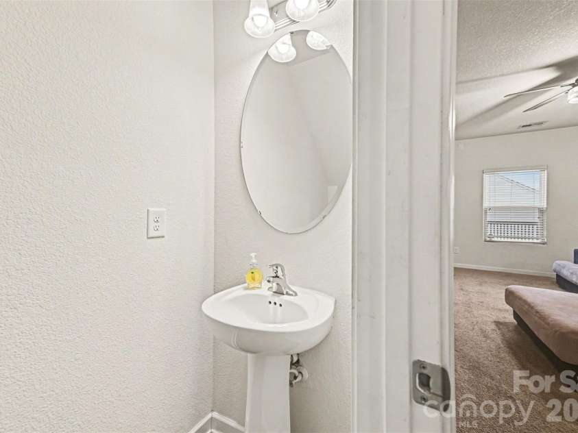 3120 Ellingford Road, Charlotte, NC 28214.  MLS# CAR4345771, YatesRealty ID 15421. 