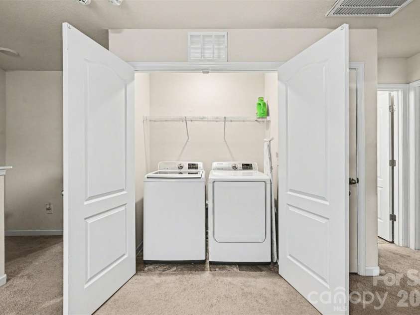 3120 Ellingford Road, Charlotte, NC 28214.  MLS# CAR4345771, YatesRealty ID 15421. 