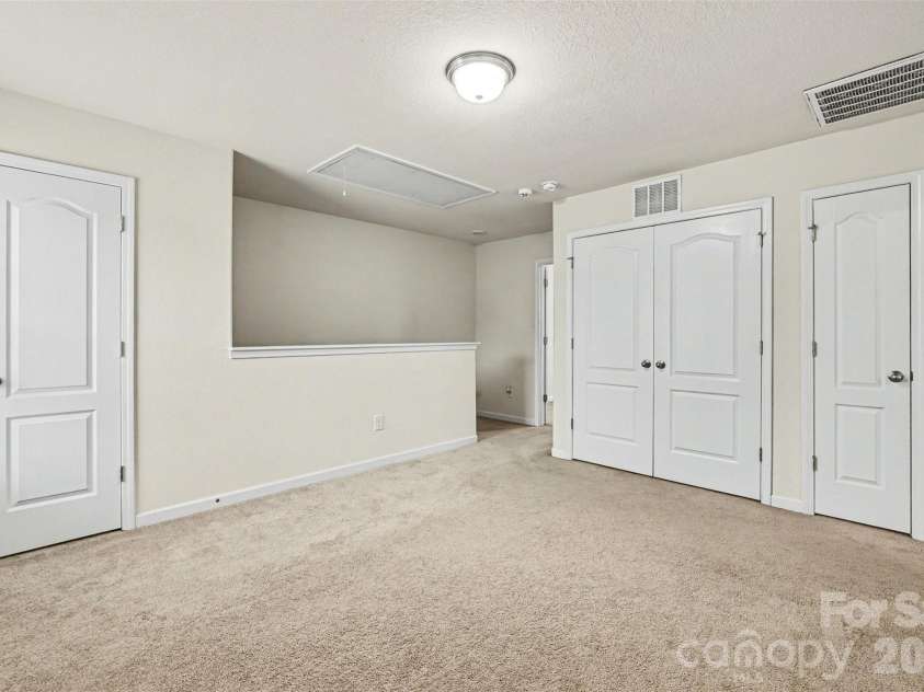 3120 Ellingford Road, Charlotte, NC 28214.  MLS# CAR4345771, YatesRealty ID 15421. 