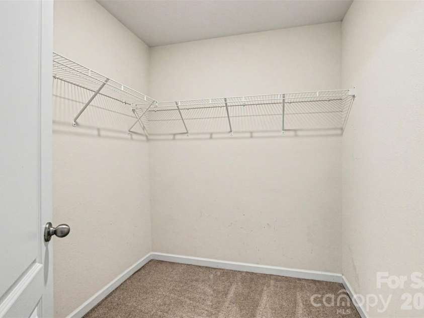 3120 Ellingford Road, Charlotte, NC 28214.  MLS# CAR4345771, YatesRealty ID 15421. 