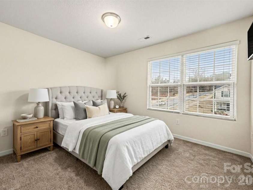3120 Ellingford Road, Charlotte, NC 28214.  MLS# CAR4345771, YatesRealty ID 15421. 