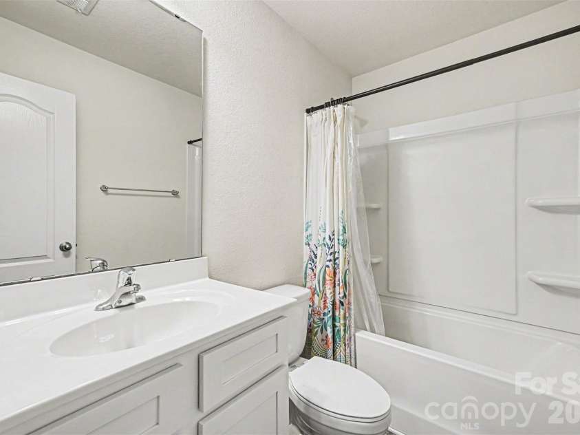 3120 Ellingford Road, Charlotte, NC 28214.  MLS# CAR4345771, YatesRealty ID 15421. 
