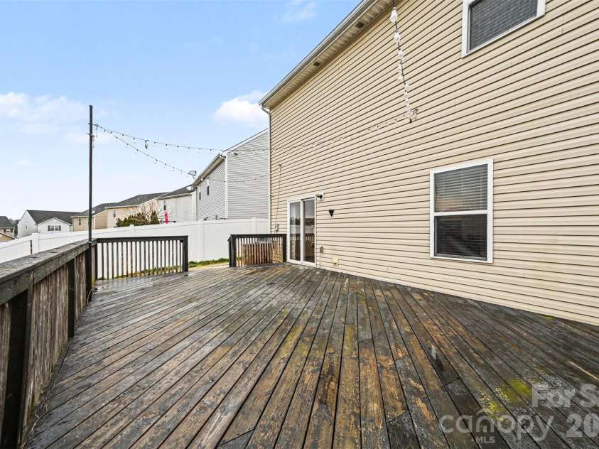 3120 Ellingford Road, Charlotte, NC 28214.  MLS# CAR4345771, YatesRealty ID 15421. 