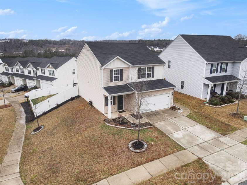 3120 Ellingford Road, Charlotte, NC 28214.  MLS# CAR4345771, YatesRealty ID 15421. 