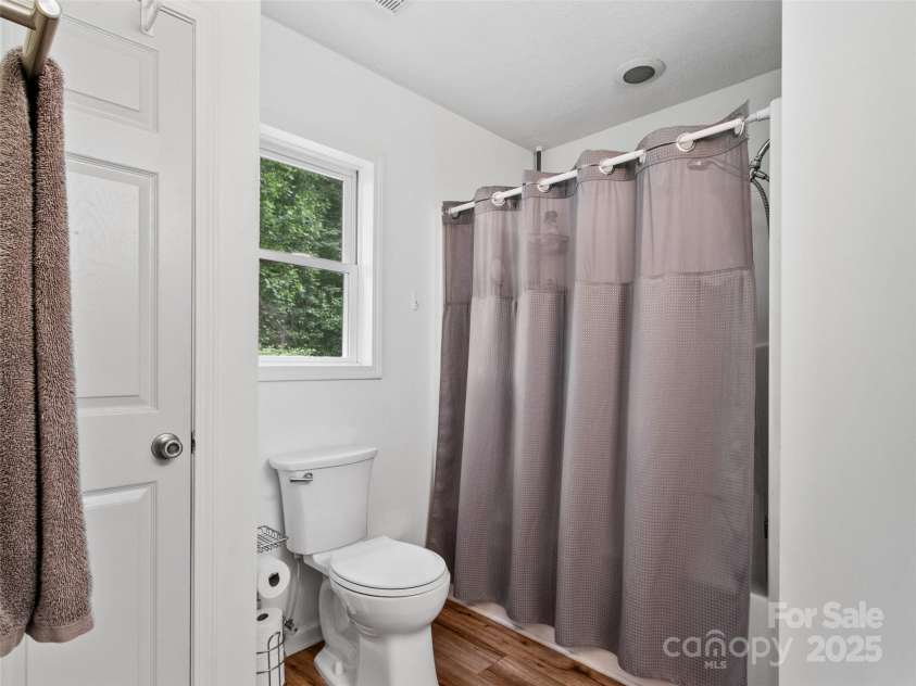 1595 Hickory Springs Road, Burnsville, NC 28714.  MLS# CAR4258442, YatesRealty ID 15422. 