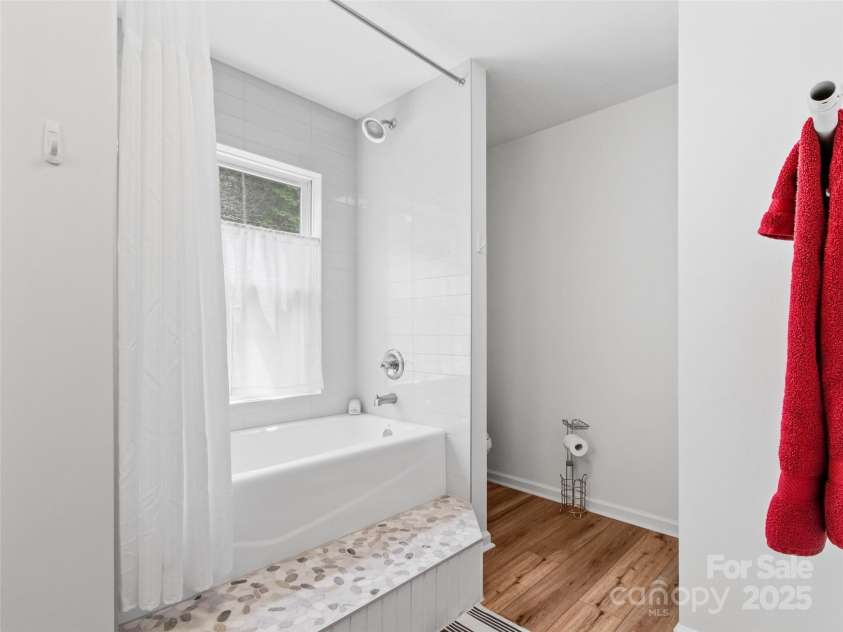 1595 Hickory Springs Road, Burnsville, NC 28714.  MLS# CAR4258442, YatesRealty ID 15422. 