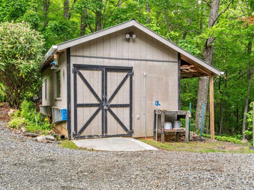 1595 Hickory Springs Road, Burnsville, NC 28714.  MLS# CAR4258442, YatesRealty ID 15422. 