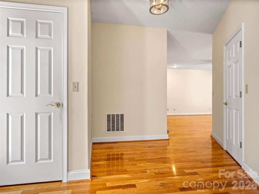 21 Holiday Drive, Arden, NC 28704.  MLS# CAR4343989, YatesRealty ID 15423. 