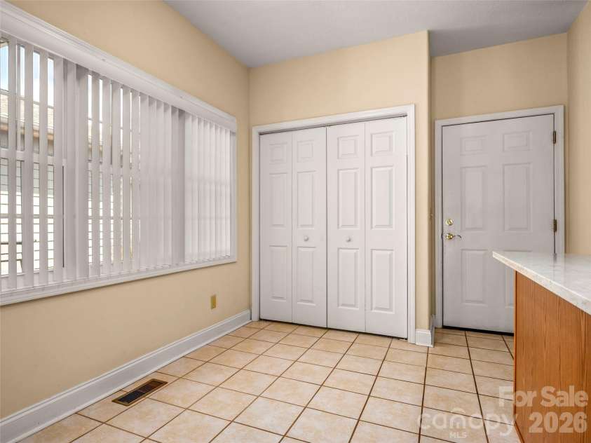 21 Holiday Drive, Arden, NC 28704.  MLS# CAR4343989, YatesRealty ID 15423. 