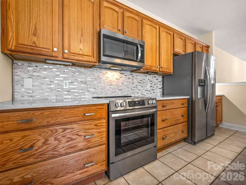 21 Holiday Drive, Arden, NC 28704.  MLS# CAR4343989, YatesRealty ID 15423. 