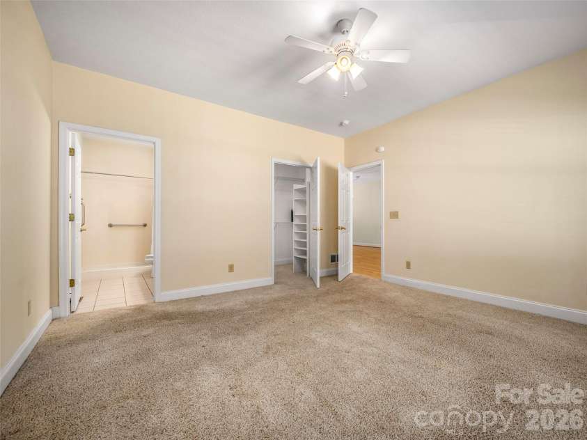 21 Holiday Drive, Arden, NC 28704.  MLS# CAR4343989, YatesRealty ID 15423. 