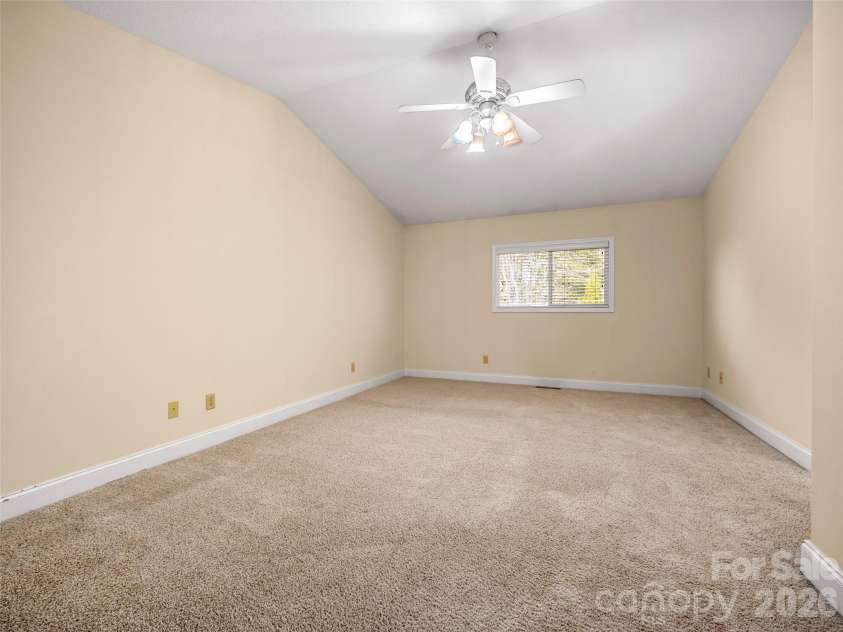 21 Holiday Drive, Arden, NC 28704.  MLS# CAR4343989, YatesRealty ID 15423. 