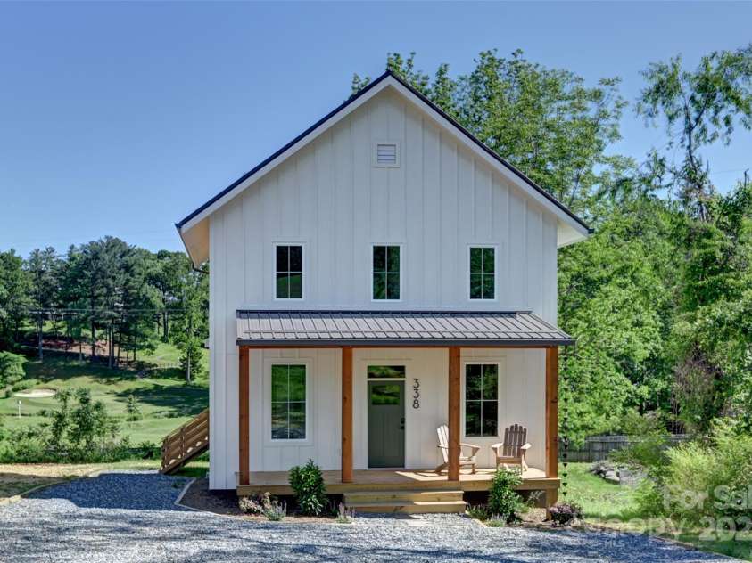 338 Emma Road, Asheville, NC 28806.  MLS# CAR4251903, YatesRealty ID 15424. 