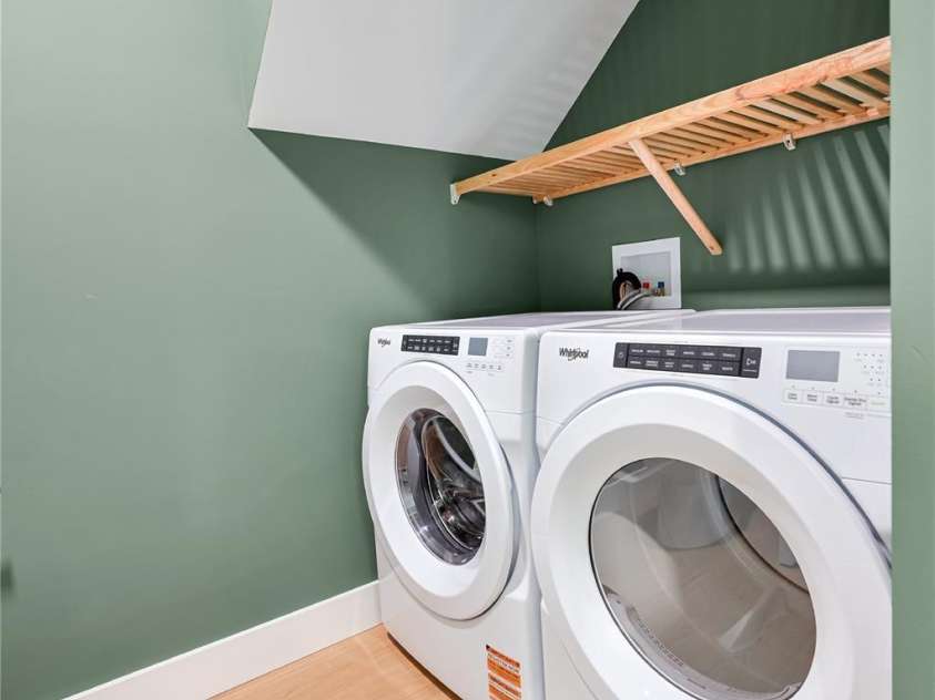 338 Emma Road, Asheville, NC 28806.  MLS# CAR4251903, YatesRealty ID 15424. 