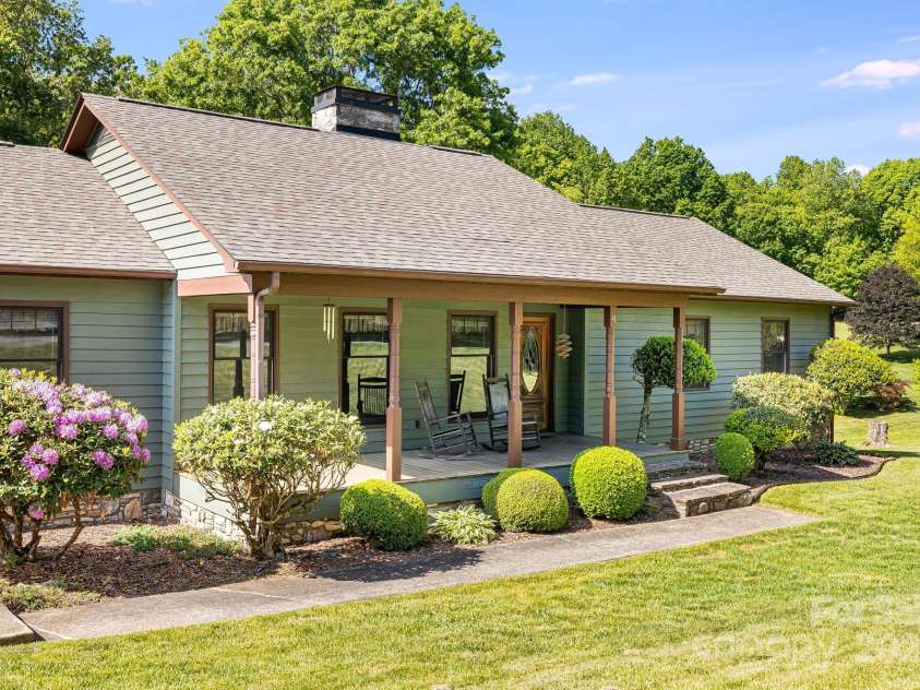 41 Morgan Branch Estate, Candler, NC 28715.  MLS# CAR4258806, YatesRealty ID 15425. 