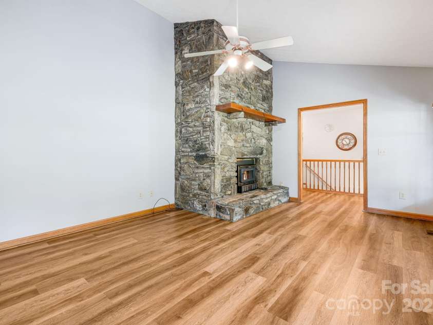 41 Morgan Branch Estate, Candler, NC 28715.  MLS# CAR4258806, YatesRealty ID 15425. 