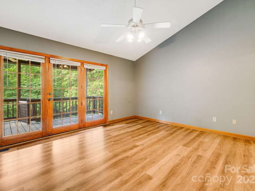 41 Morgan Branch Estate, Candler, NC 28715.  MLS# CAR4258806, YatesRealty ID 15425. 